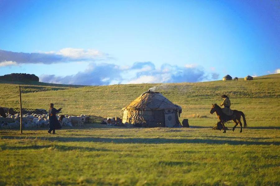 内蒙古草原之歌,壮丽风光与民族传奇的交响乐章